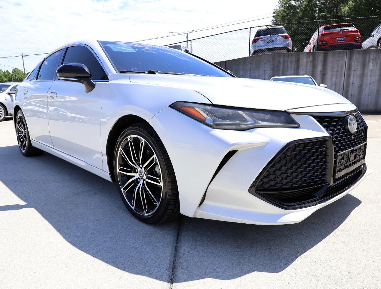 Toyota Avalon XLE 2019