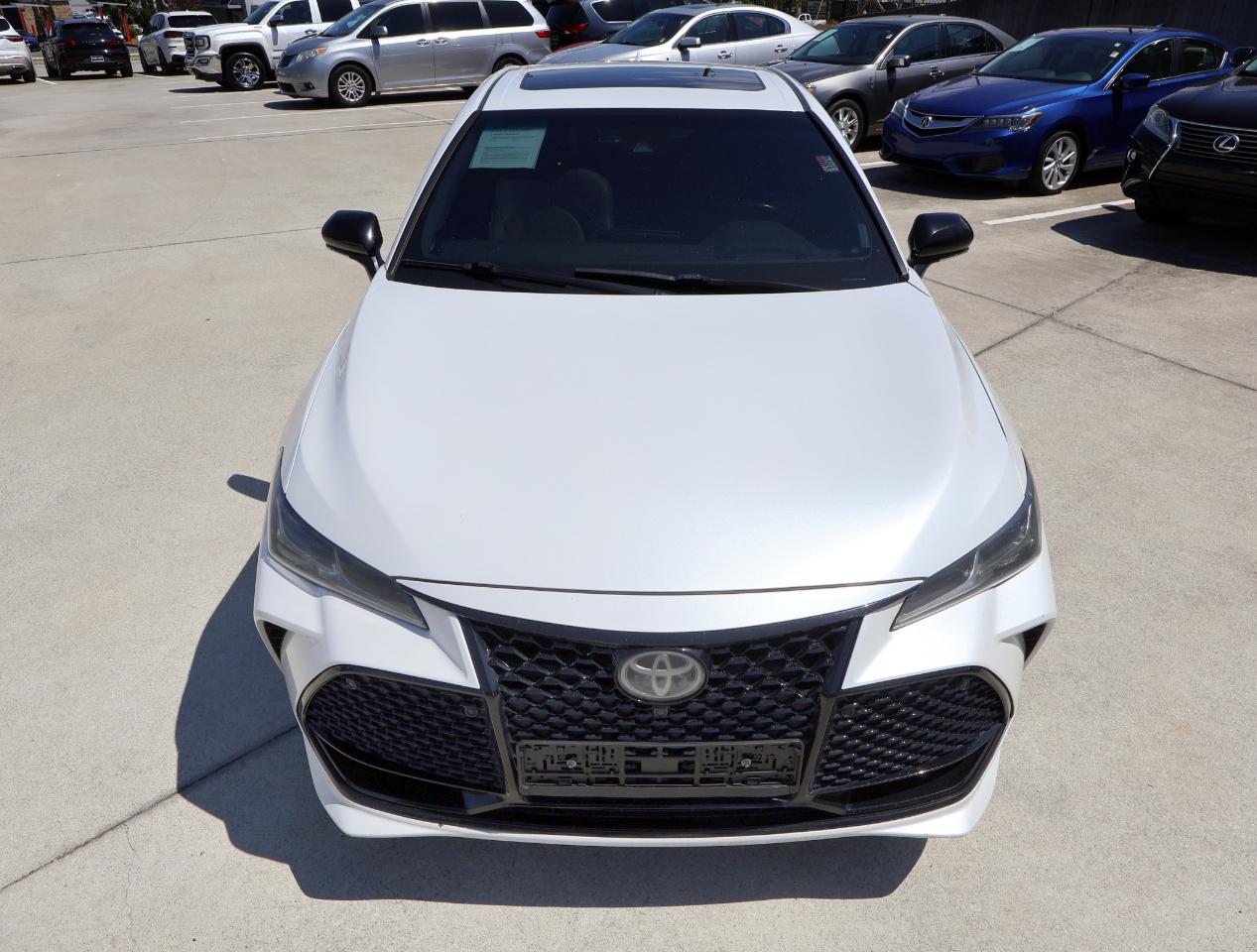 Toyota Avalon XLE 2019