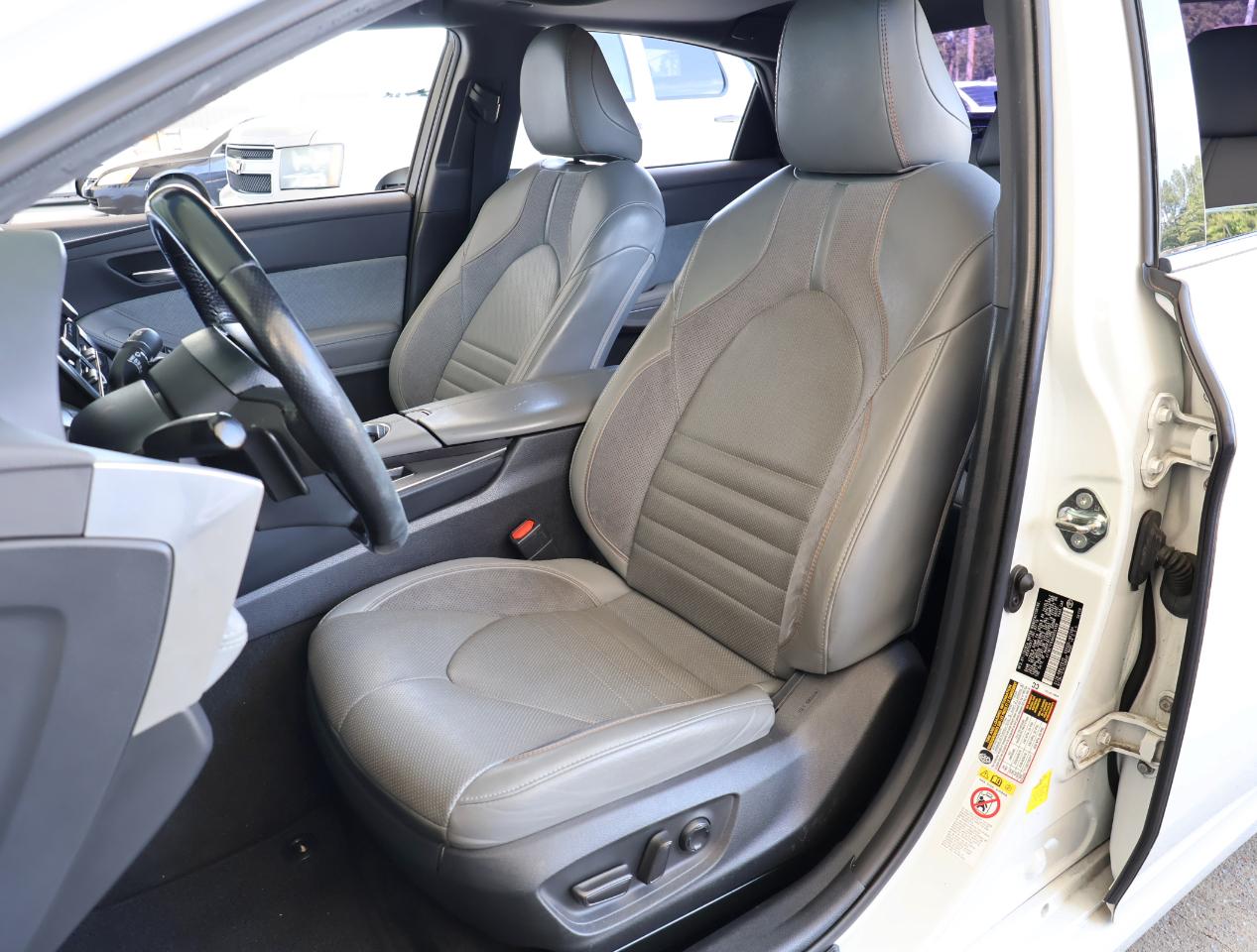 Toyota Avalon XLE 2019