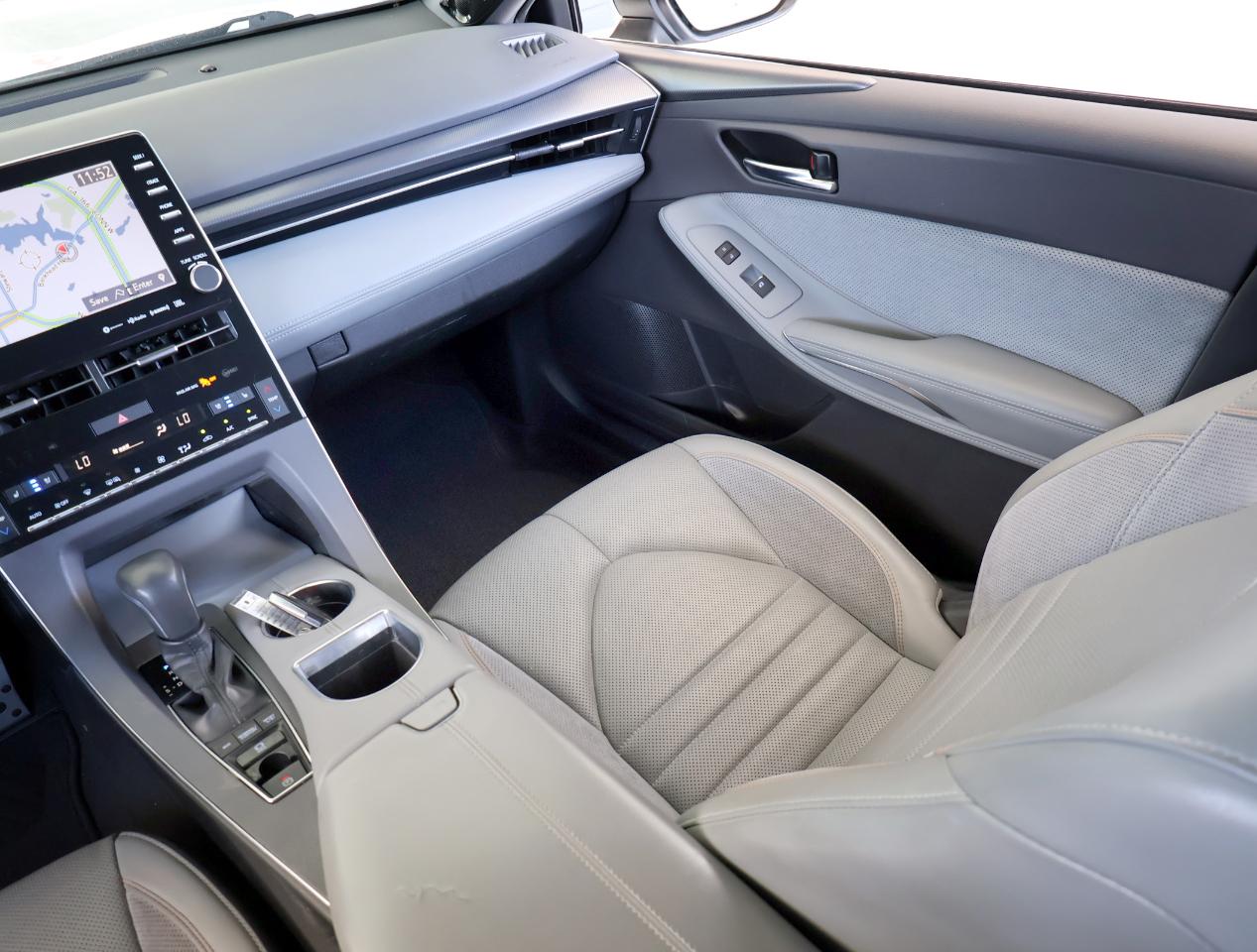 Toyota Avalon XLE 2019