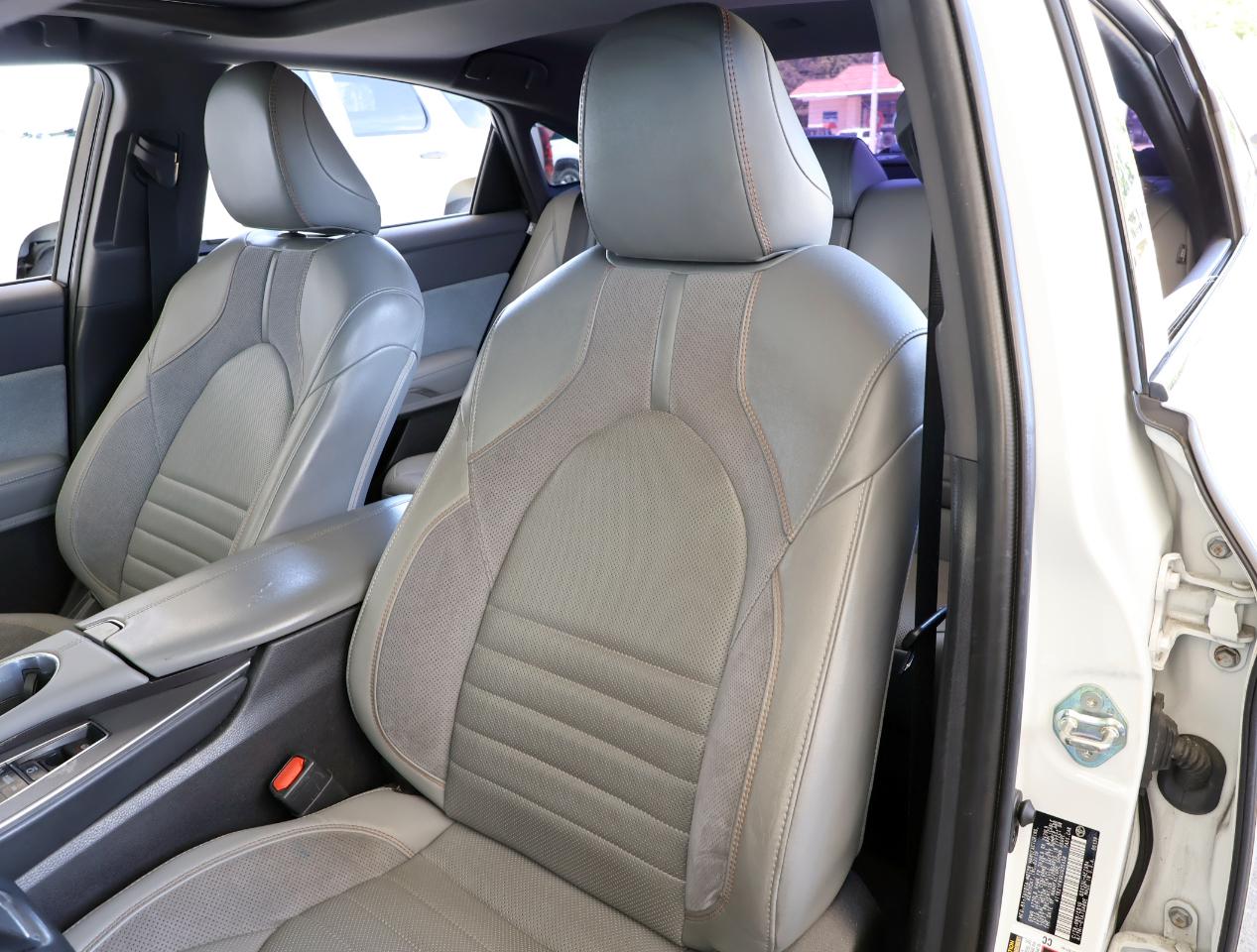 Toyota Avalon XLE 2019