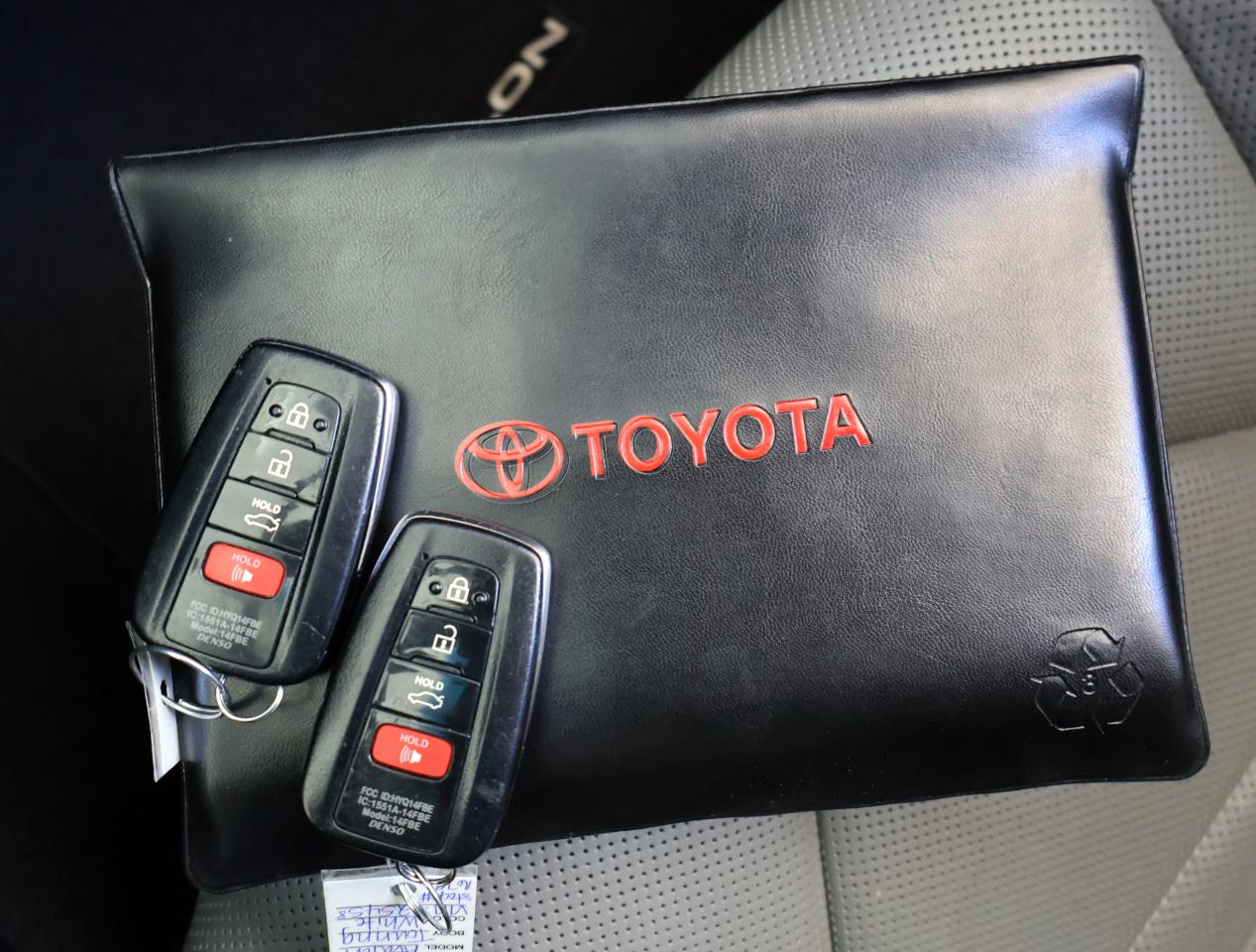Toyota Avalon XLE 2019
