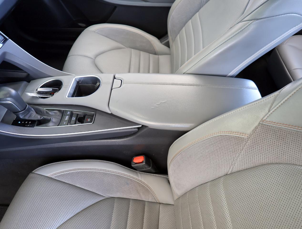 Toyota Avalon XLE 2019