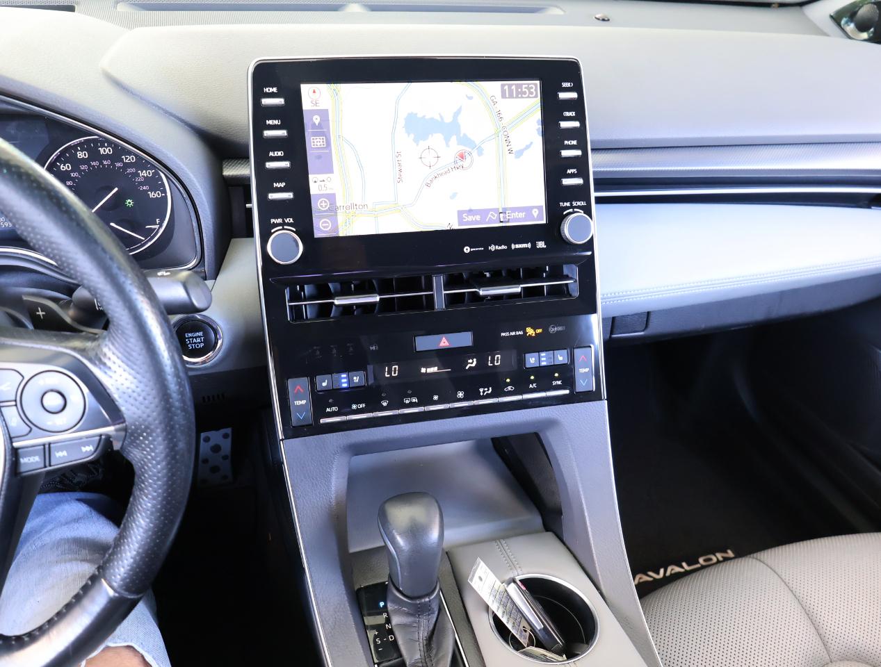 Toyota Avalon XLE 2019