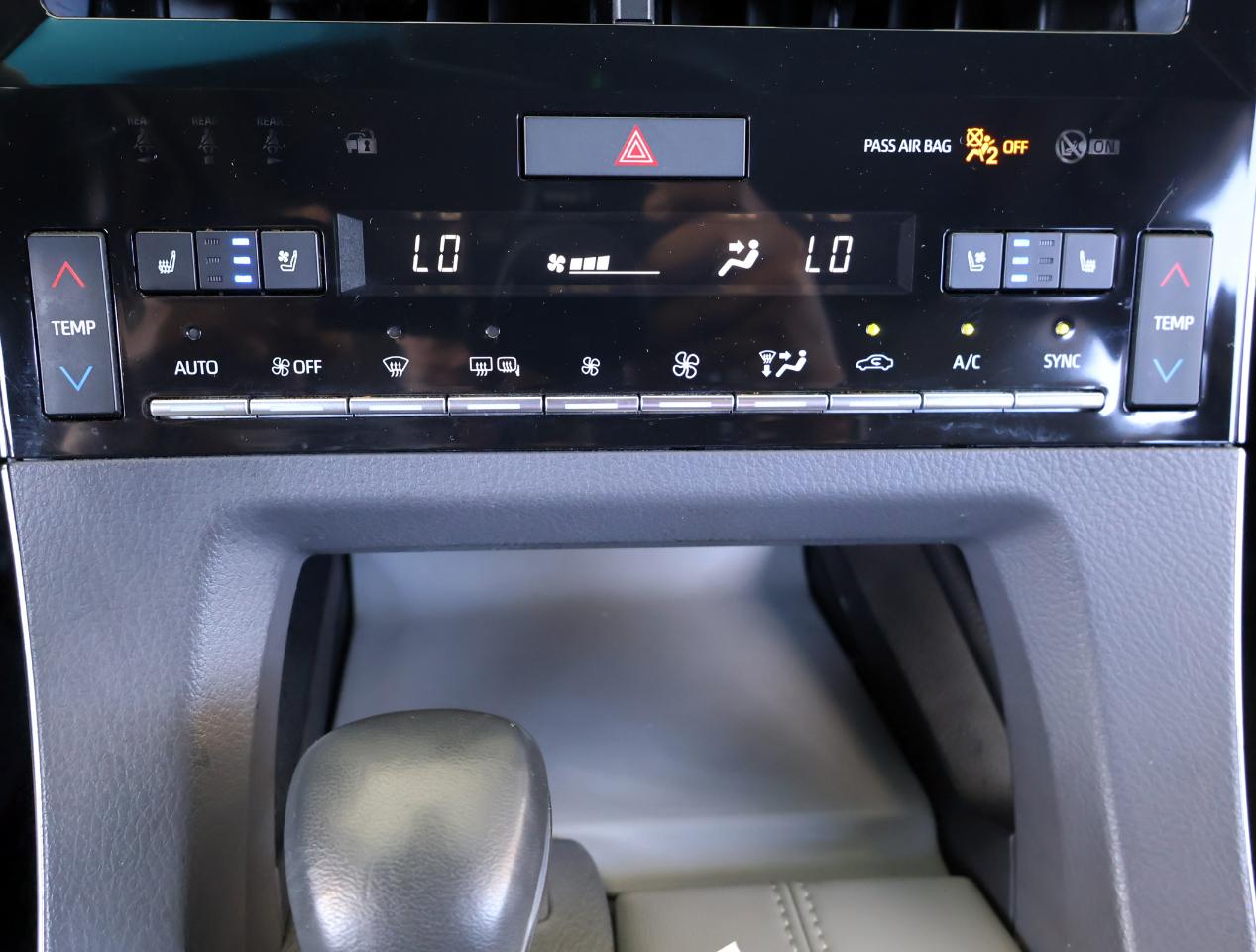 Toyota Avalon XLE 2019