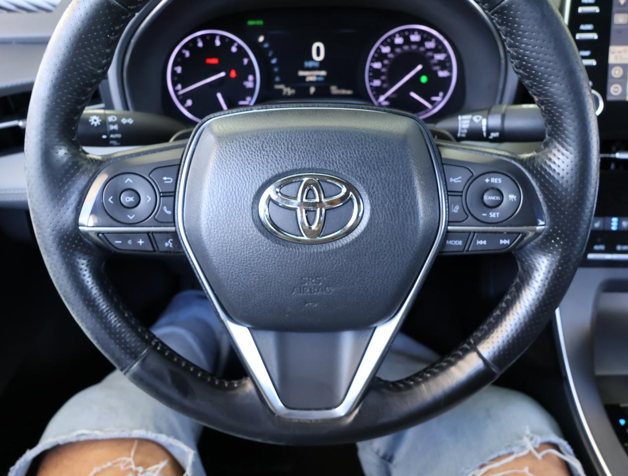 Toyota Avalon XLE 2019