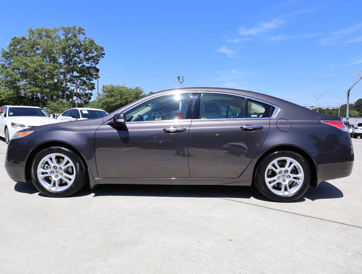 Acura TL 5-Speed AT with Tech Package 2009