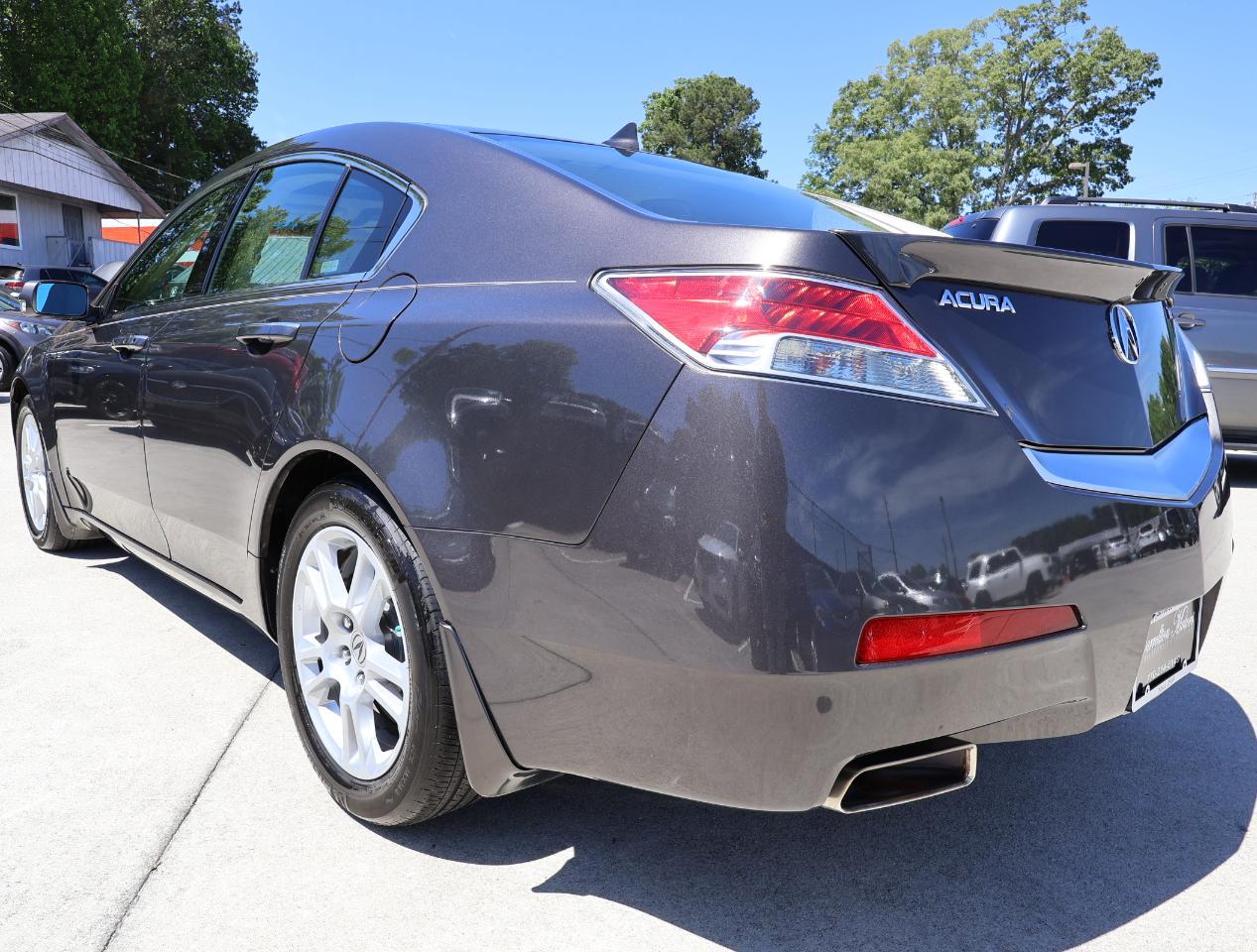 Acura TL 5-Speed AT with Tech Package 2009
