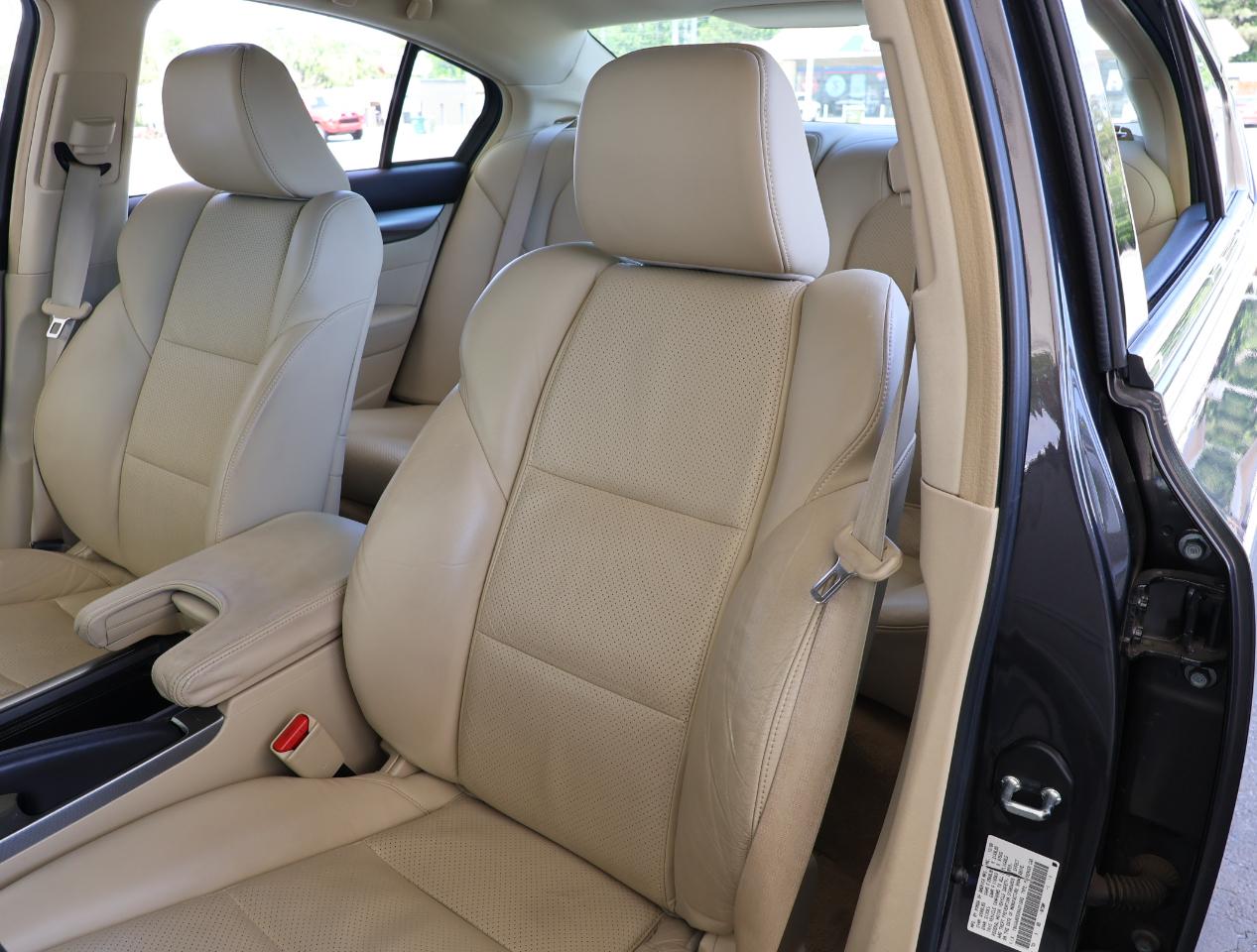 Acura TL 5-Speed AT with Tech Package 2009