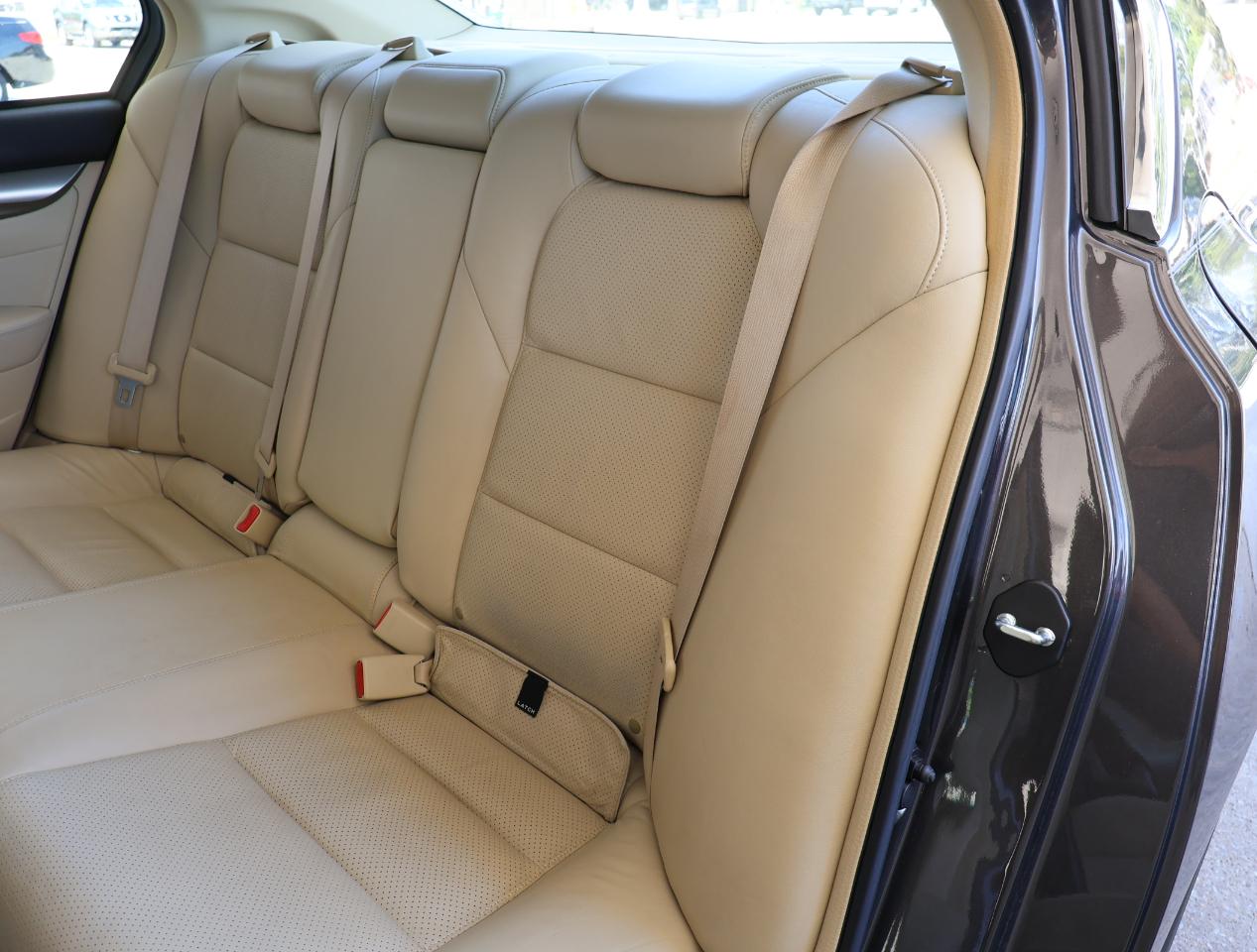 Acura TL 5-Speed AT with Tech Package 2009