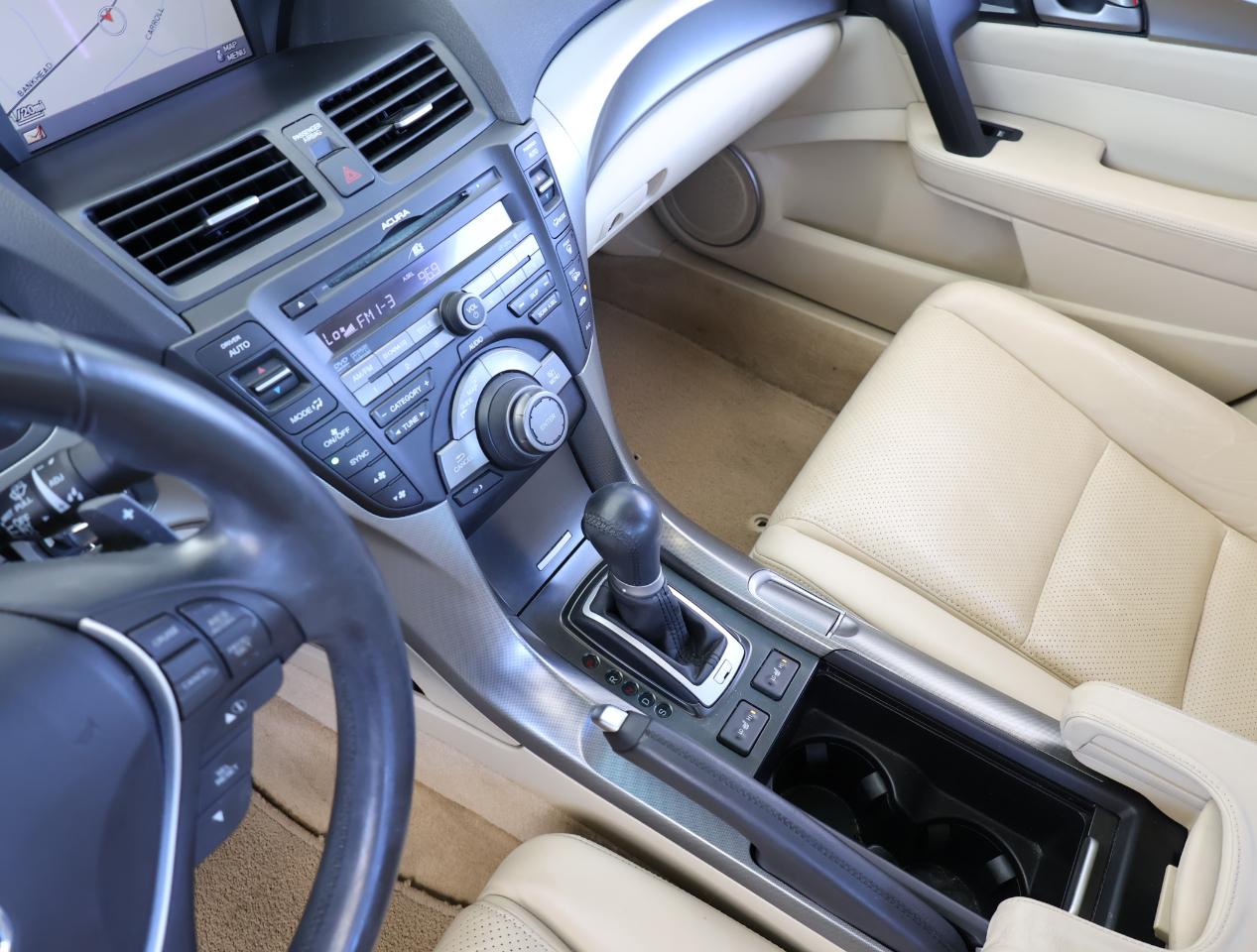 Acura TL 5-Speed AT with Tech Package 2009