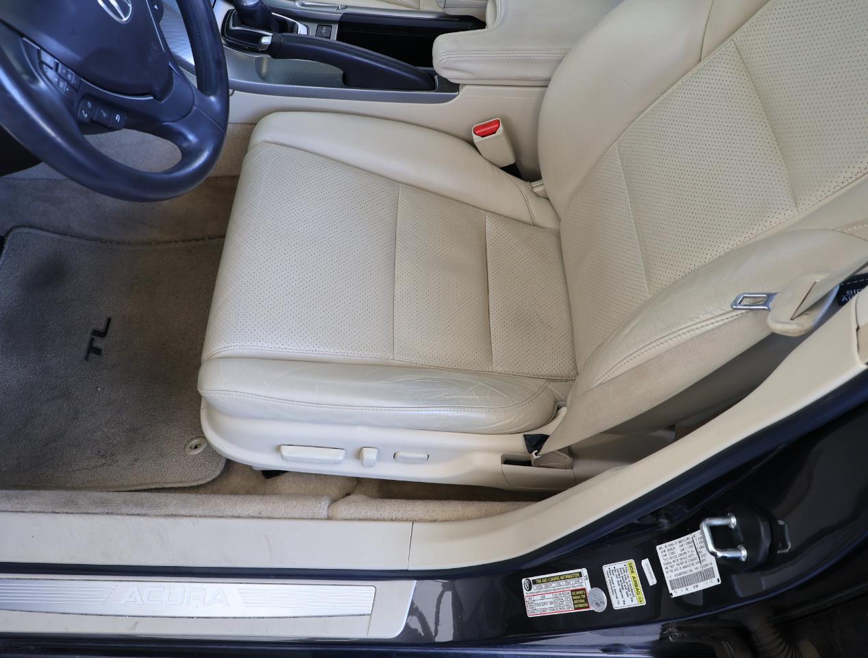 Acura TL 5-Speed AT with Tech Package 2009