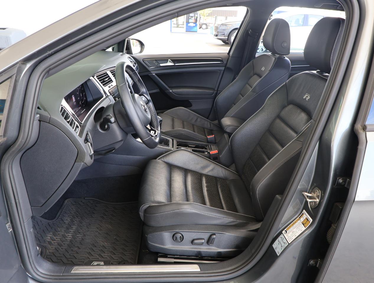 Volkswagen Golf R  2018