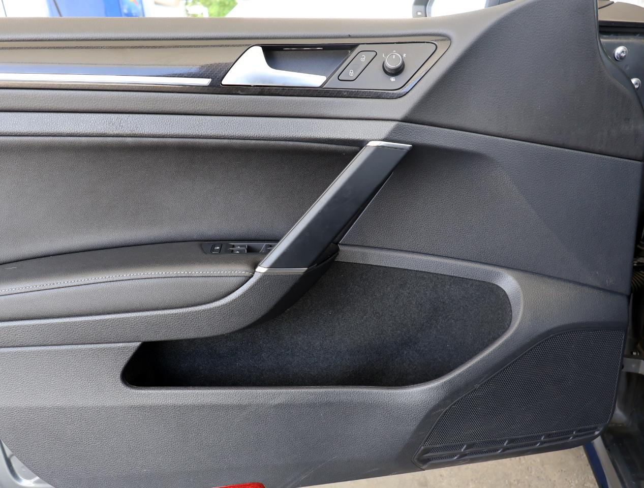 Volkswagen Golf R  2018