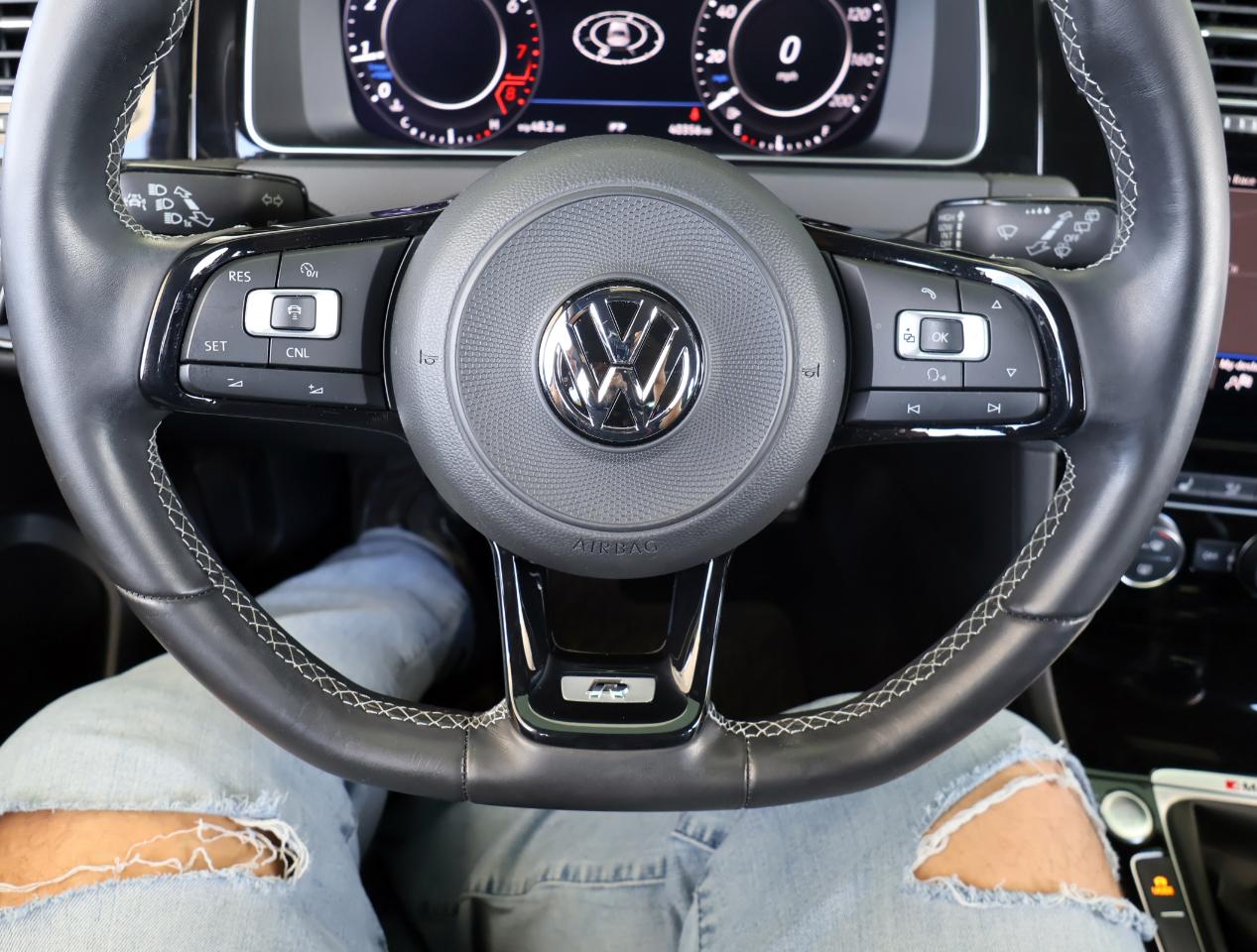 Volkswagen Golf R  2018