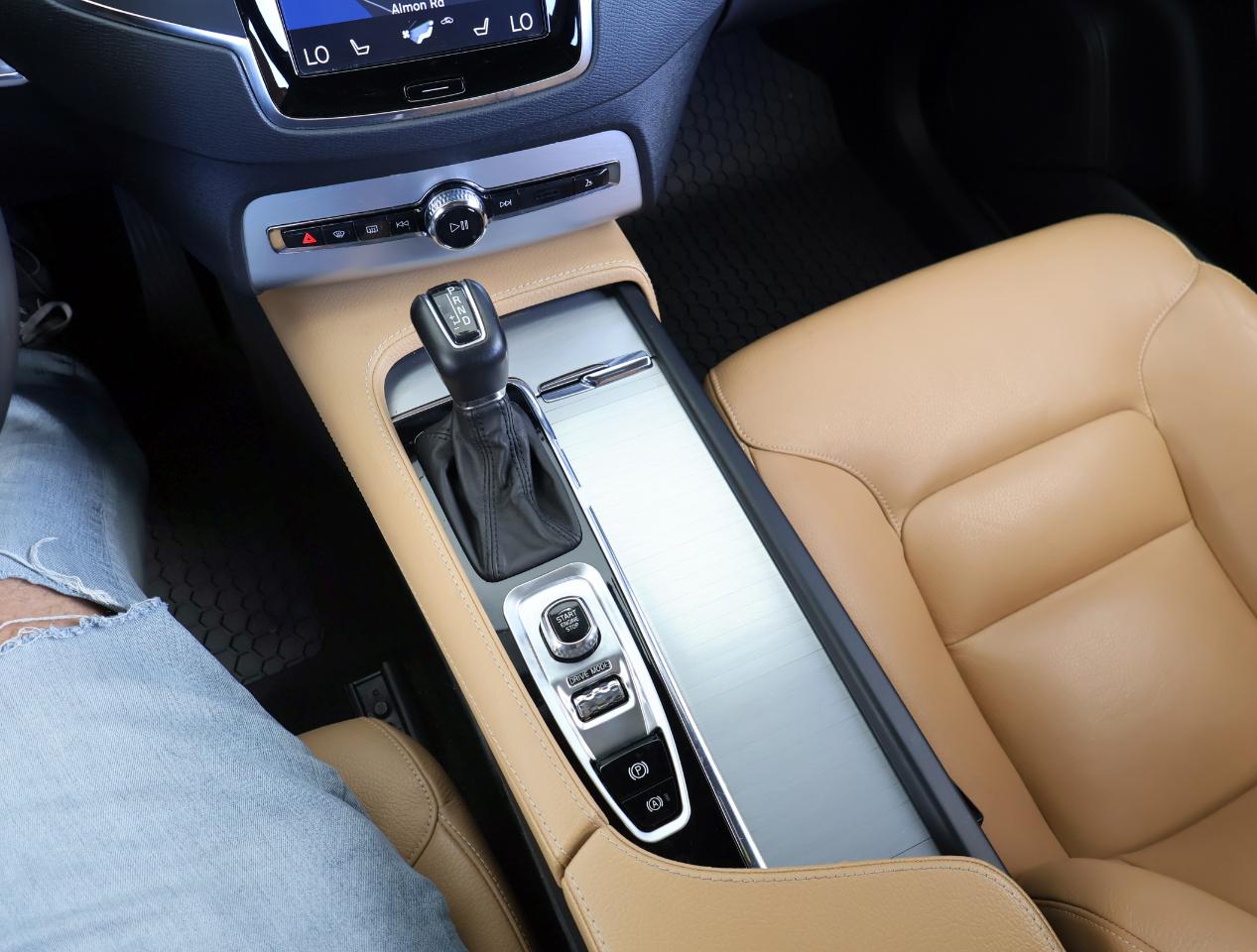 Volvo XC90 T5 Momentum 2018