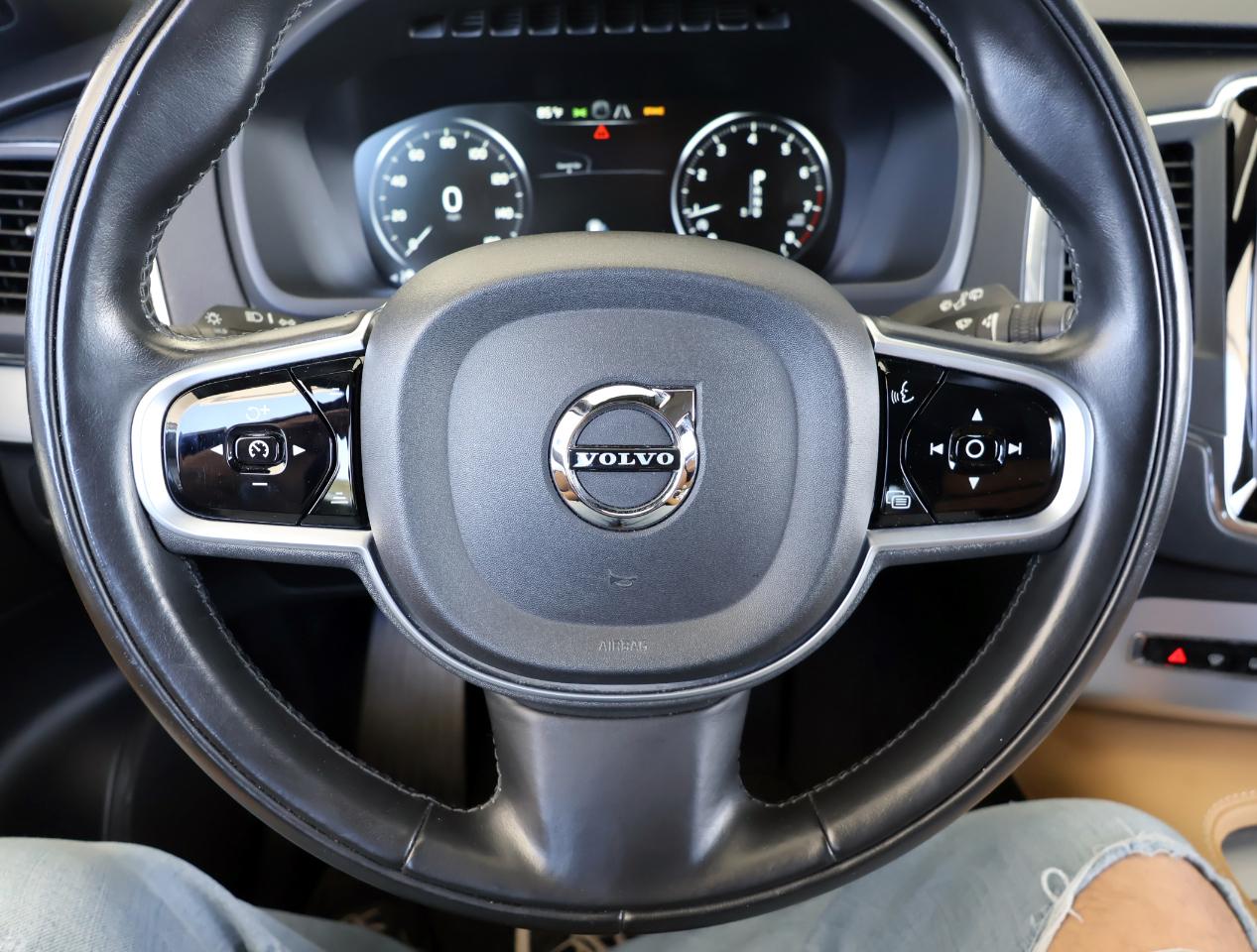 Volvo XC90 T5 Momentum 2018
