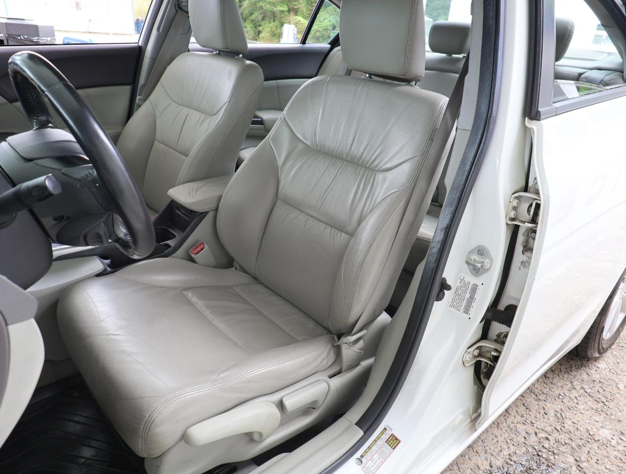Honda Civic EX-L Sedan 5-Speed AT 2012