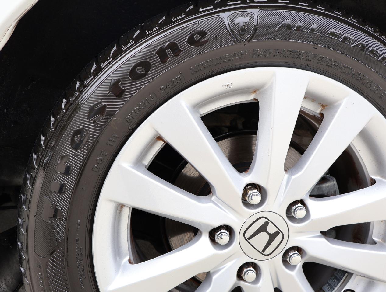 Honda Civic EX-L Sedan 5-Speed AT 2012