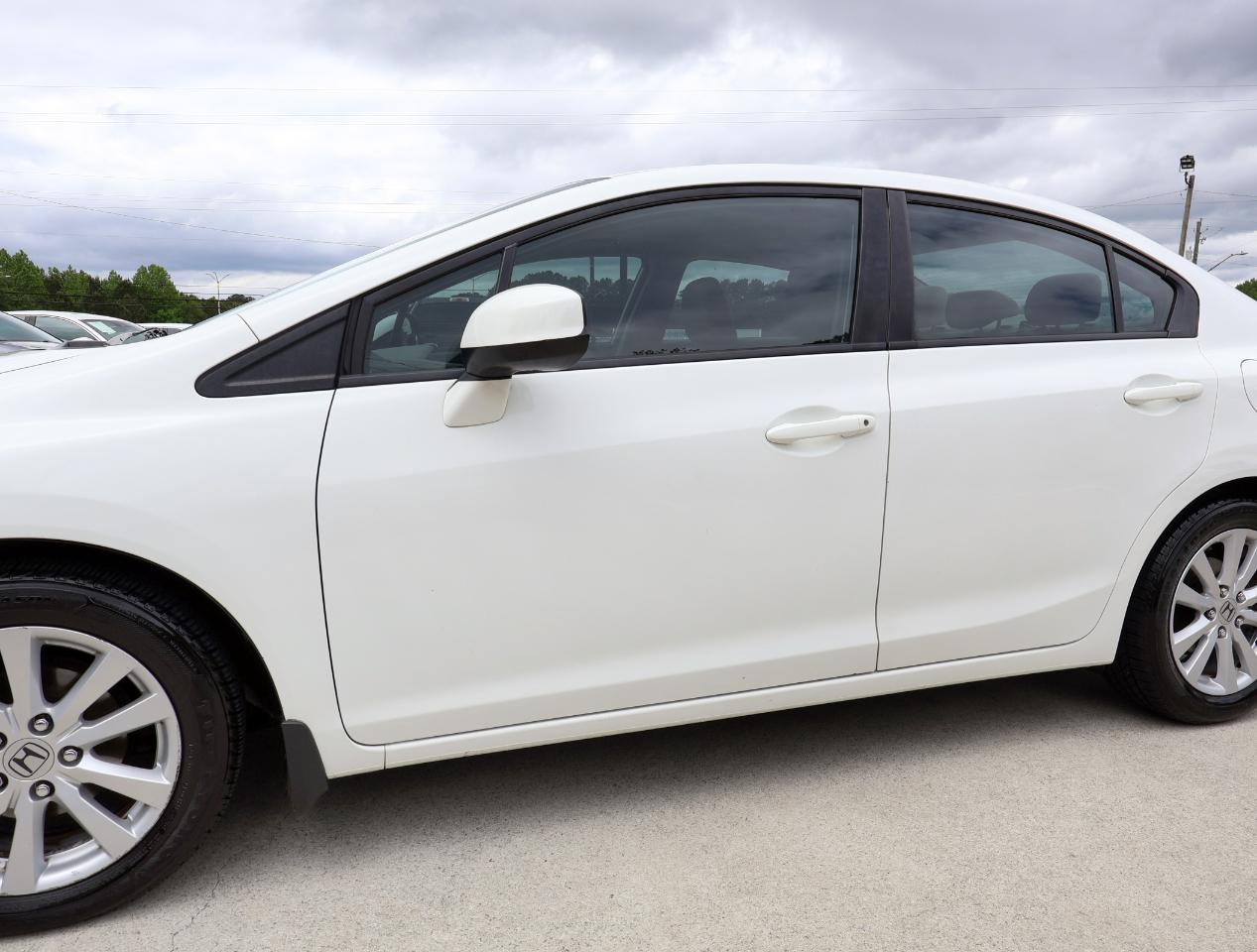 Honda Civic EX-L Sedan 5-Speed AT 2012