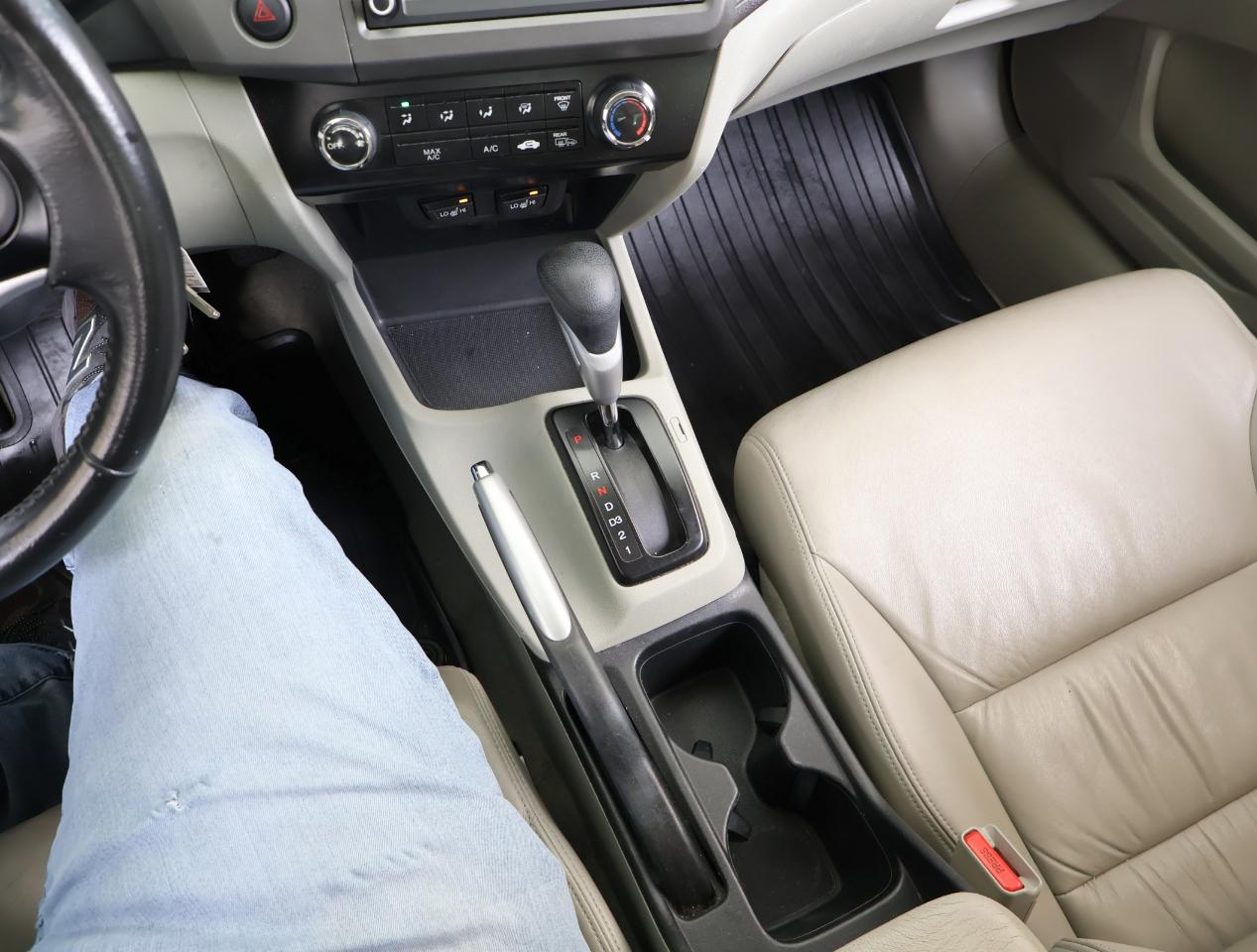 Honda Civic EX-L Sedan 5-Speed AT 2012