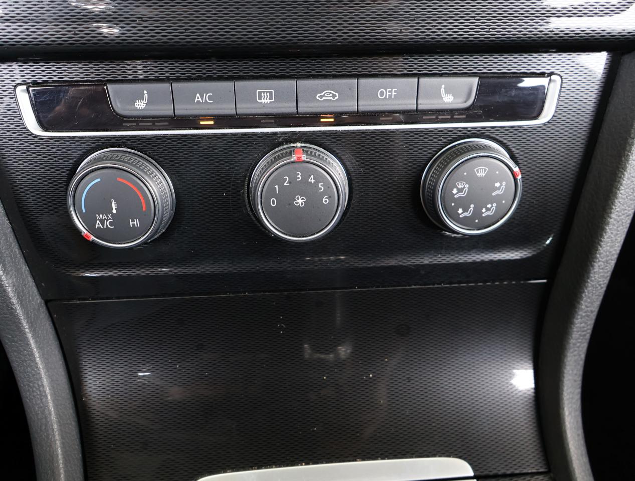 Volkswagen GTI  2015