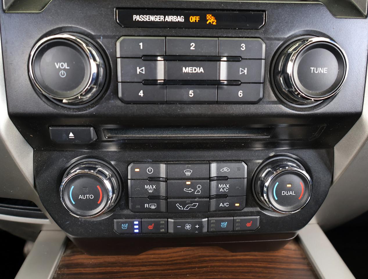 Ford F-150 Lariat SuperCrew 2WD 2015