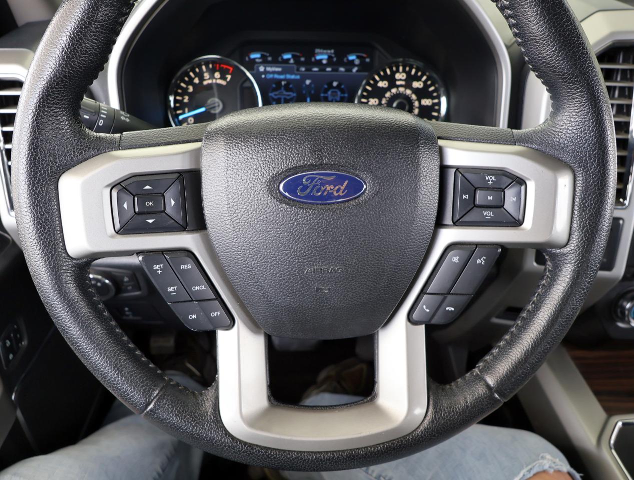Ford F-150 Lariat SuperCrew 2WD 2015