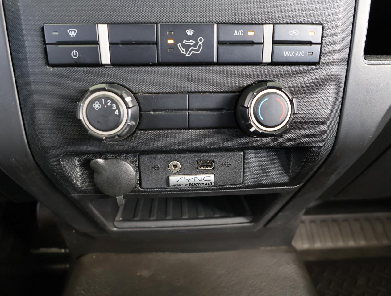 Ford F-150 STX SuperCrew 2WD 2014