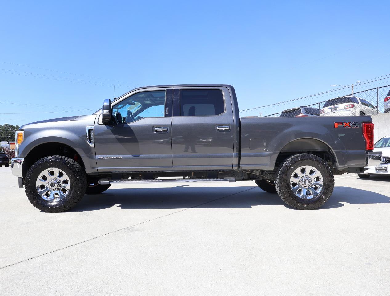 Ford F-250 SD Lariat Crew Cab 4WD 2017