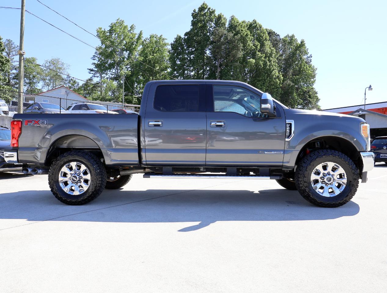 Ford F-250 SD Lariat Crew Cab 4WD 2017