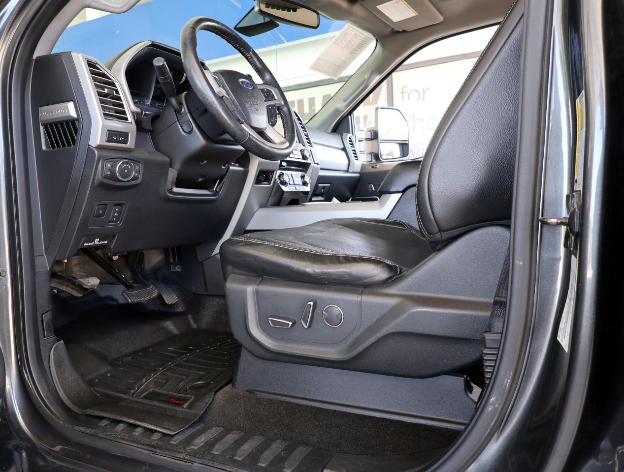 Ford F-250 SD Lariat Crew Cab 4WD 2017