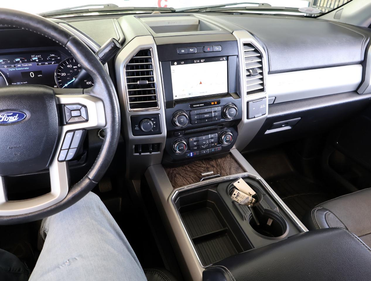 Ford F-250 SD Lariat Crew Cab 4WD 2017