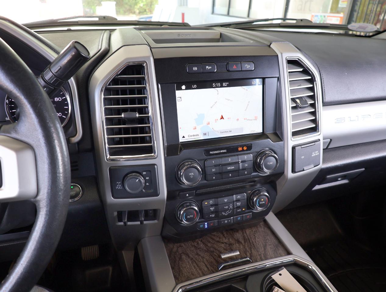 Ford F-250 SD Lariat Crew Cab 4WD 2017