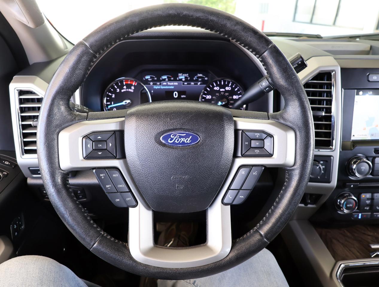 Ford F-250 SD Lariat Crew Cab 4WD 2017