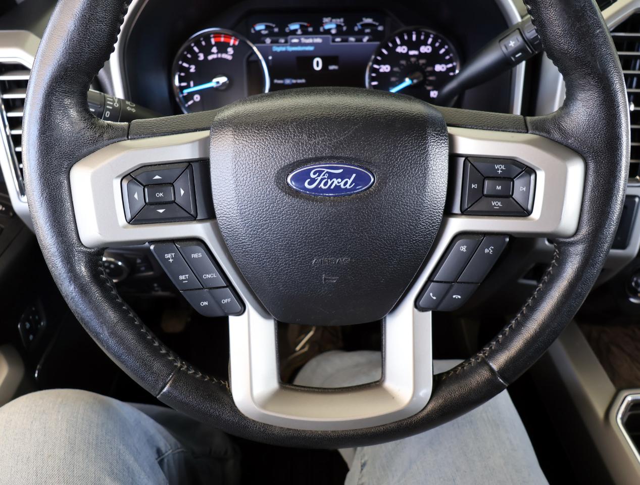 Ford F-250 SD Lariat Crew Cab 4WD 2017