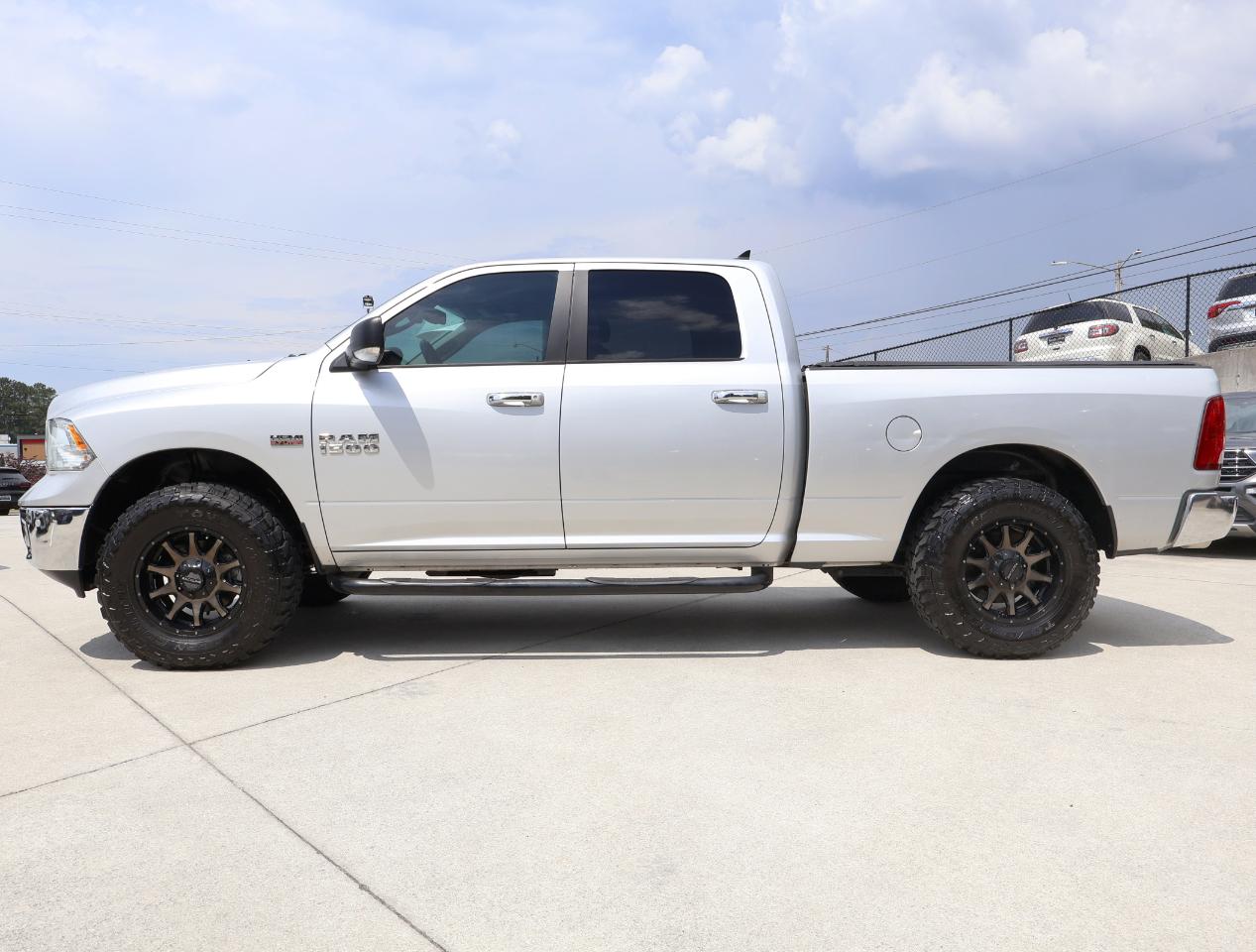 RAM 1500 Big Horn Crew Cab 4WD 2015