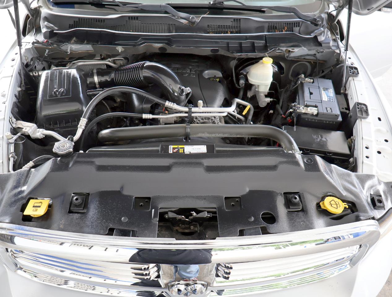 RAM 1500 Big Horn Crew Cab 4WD 2015