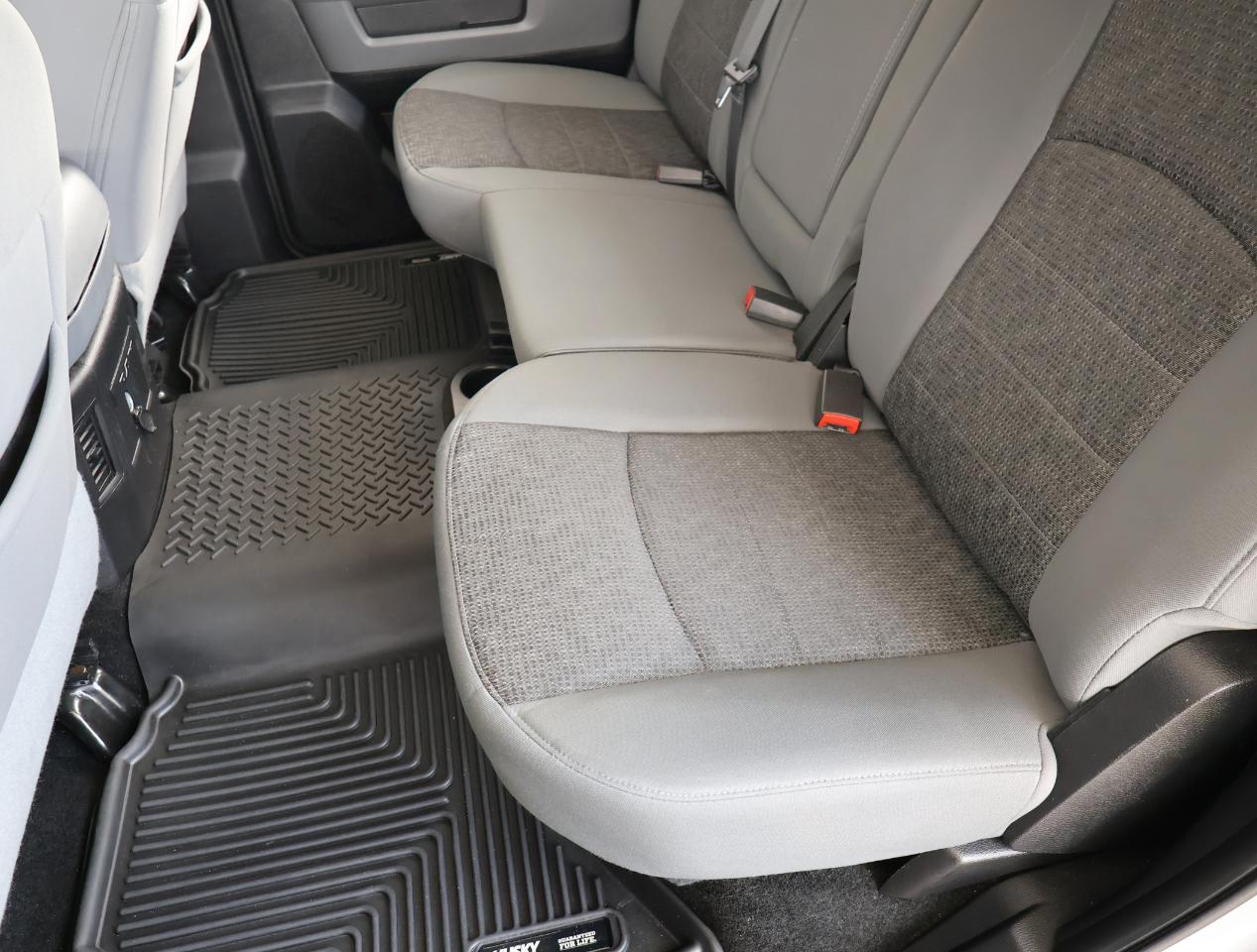 RAM 1500 Big Horn Crew Cab 4WD 2015