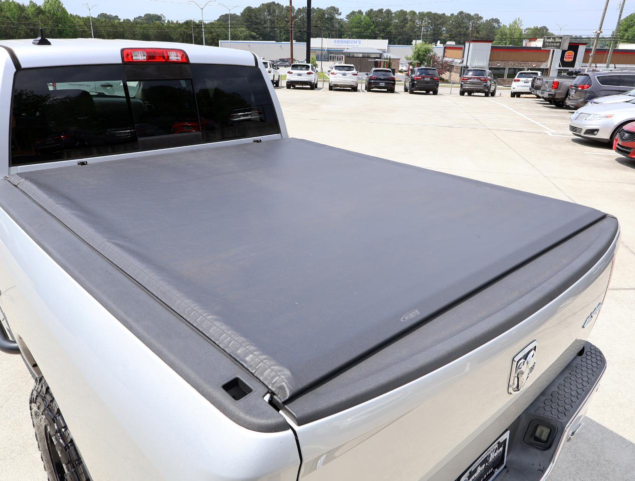 RAM 1500 Big Horn Crew Cab 4WD 2015
