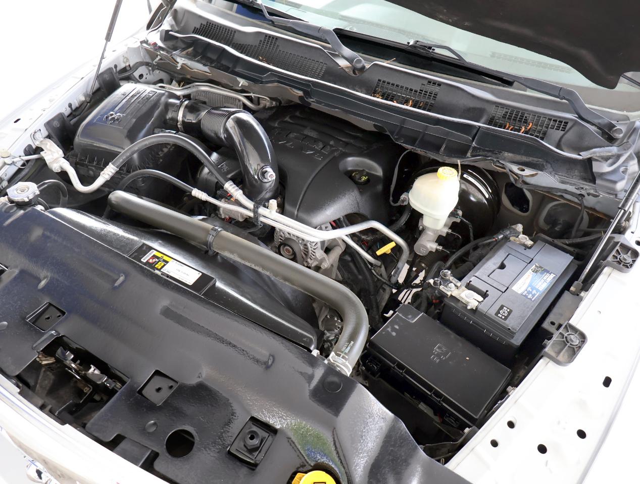 RAM 1500 Big Horn Crew Cab 4WD 2015