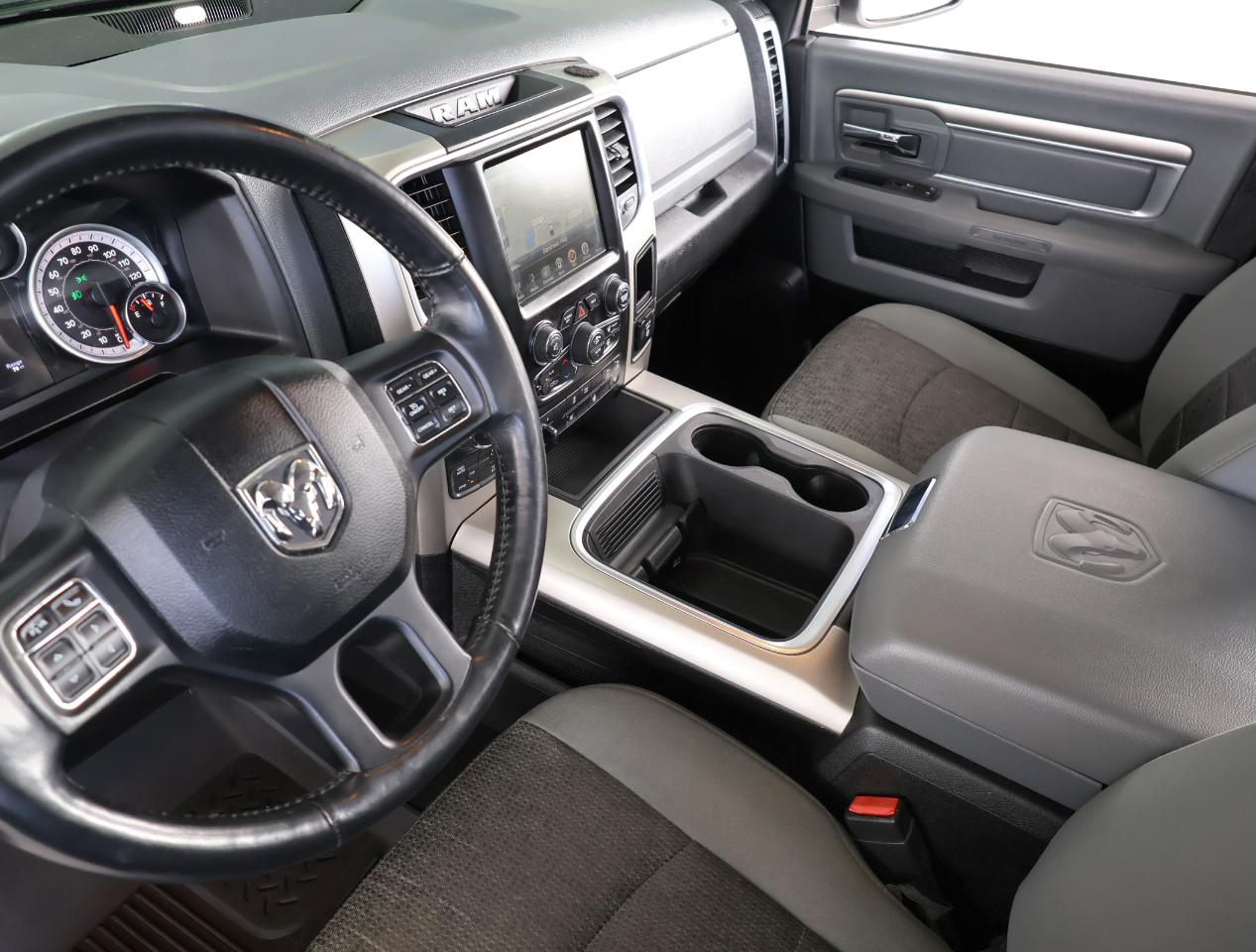 RAM 1500 Big Horn Crew Cab 4WD 2015