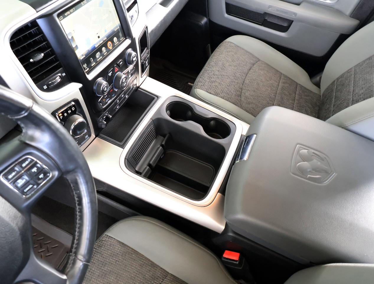 RAM 1500 Big Horn Crew Cab 4WD 2015