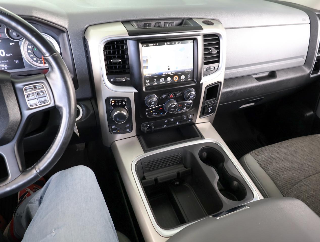 RAM 1500 Big Horn Crew Cab 4WD 2015