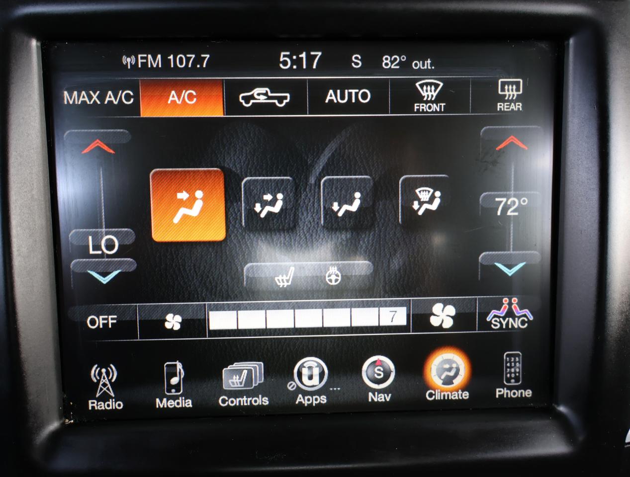 RAM 1500 Big Horn Crew Cab 4WD 2015