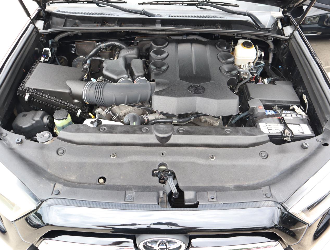 Toyota 4Runner Limited 4WD V6 2016