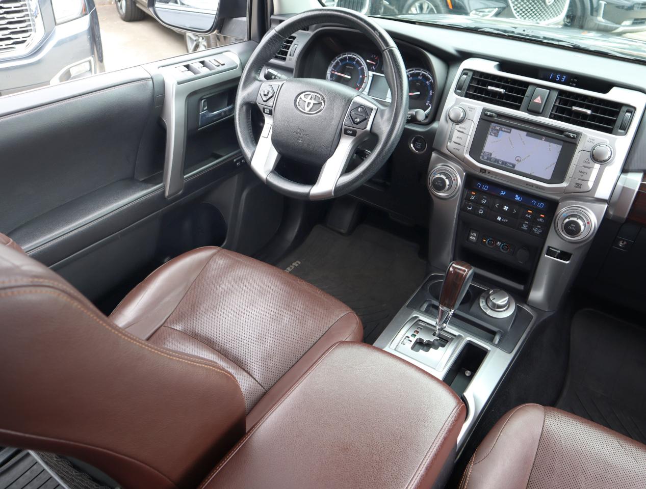 Toyota 4Runner Limited 4WD V6 2016