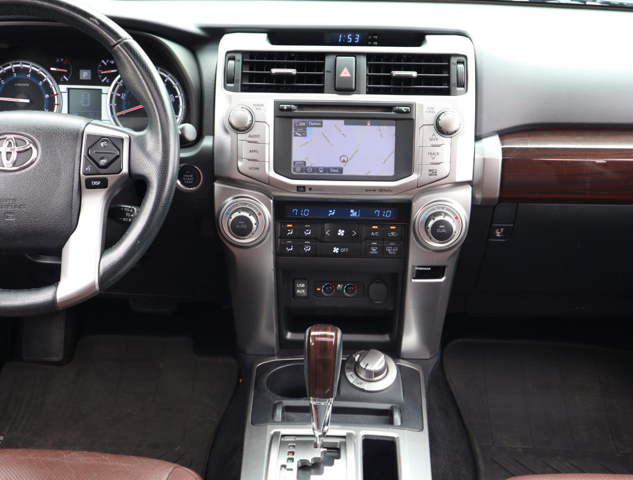 Toyota 4Runner Limited 4WD V6 2016