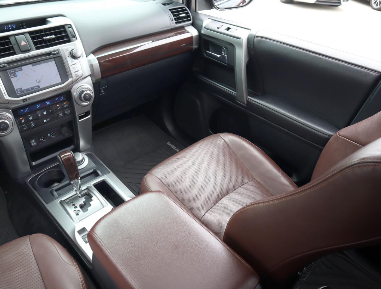 Toyota 4Runner Limited 4WD V6 2016