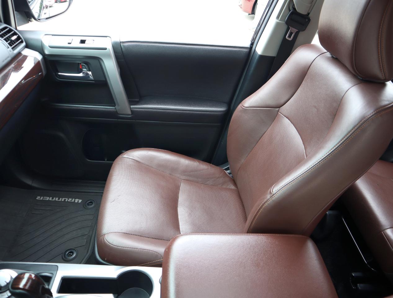 Toyota 4Runner Limited 4WD V6 2016